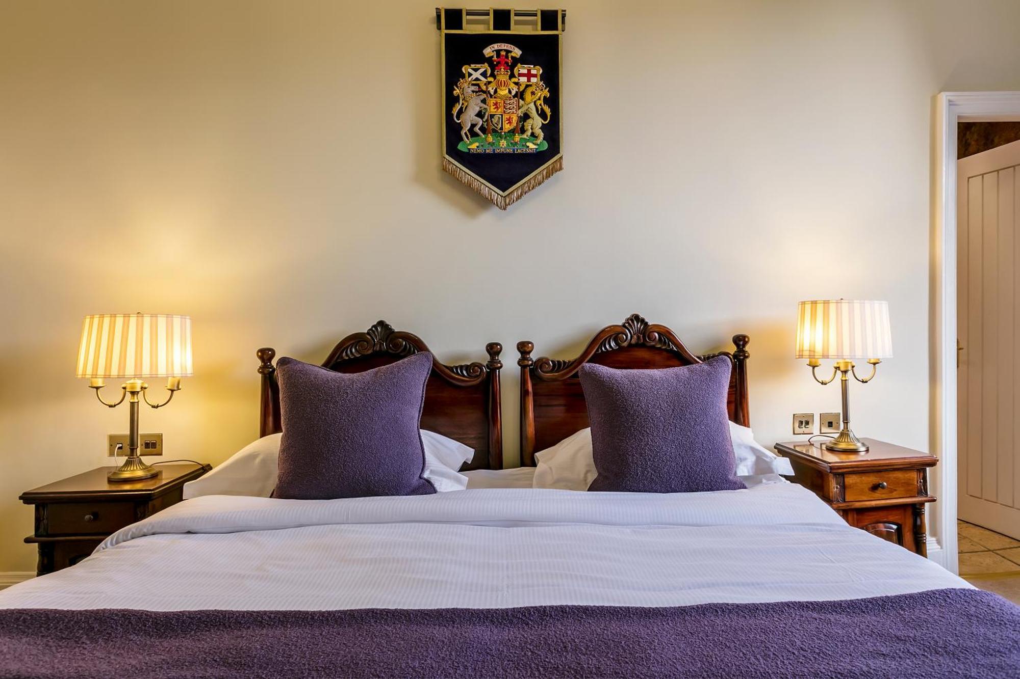 Dalhousie Castle Hotel y Aqueous Spa Bonnyrigg Habitación foto